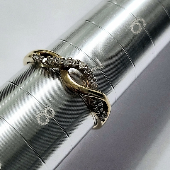 0.20 CTW Genuine Diamond Wave 10KY GOLD Ring 7.5 - Picture 9 of 10